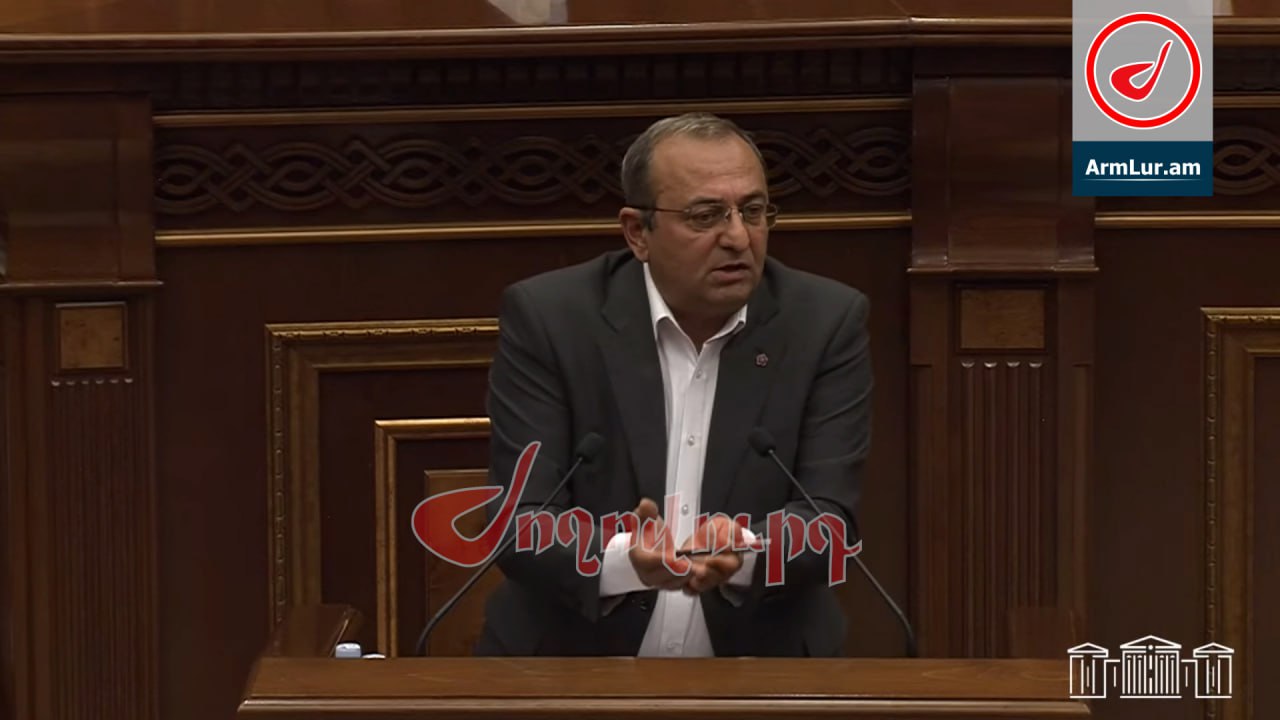 ՏԵՍԱՆՅՈՒԹ․ Չորրորդ հանրապետություն ստեղծելով սահմանադրական կարգը տապալում եք․ Արծվիկ Մինասյան