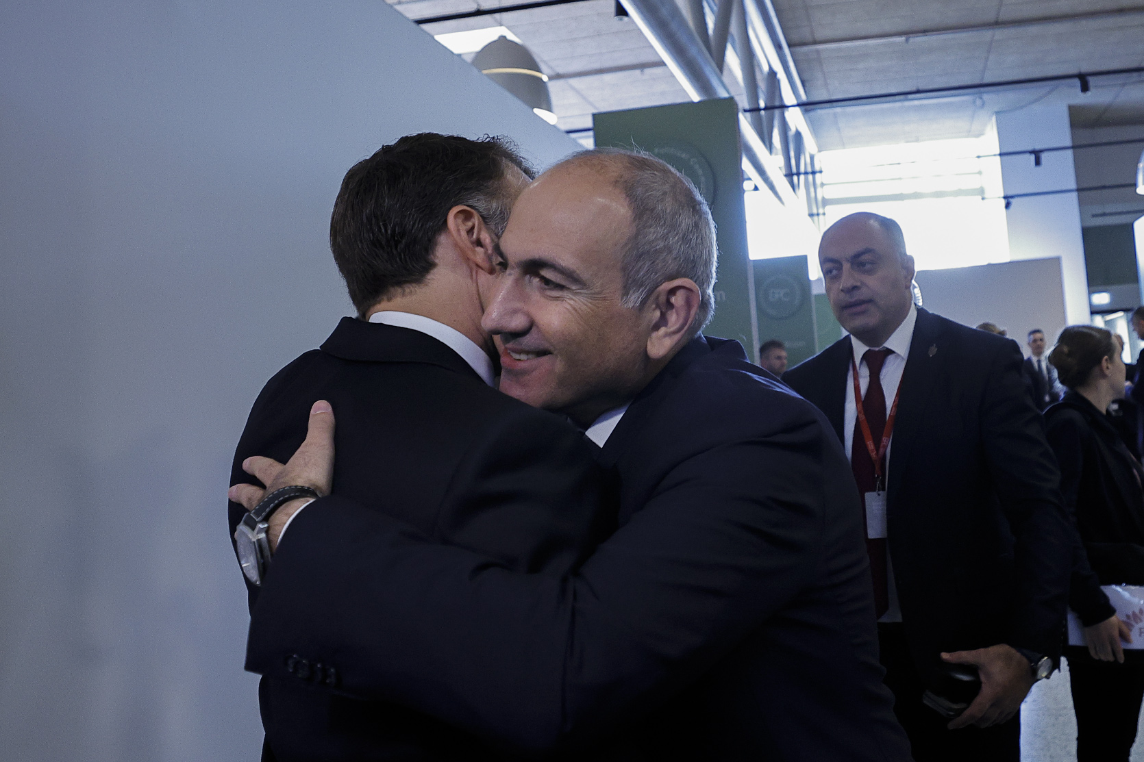 Փաշինյանն ու Մակրոնը քննարկել են վաշինգտոնյան պայմանավորվածություններին ու «TRIPP» նախագծին առնչվող հարցեր