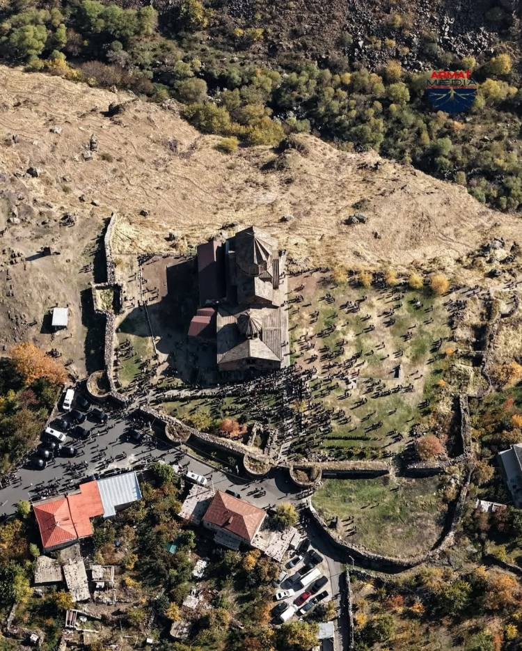 Այսօր Նիկոլ Փաշինյանի կեղծ պատարագին որքան մարդ է մասնակցել