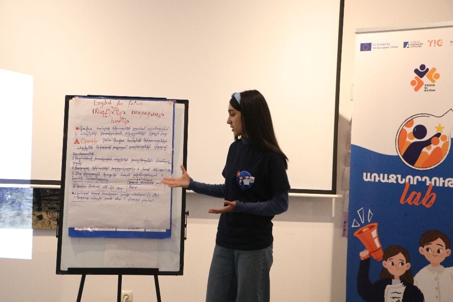 «Առաջնորդության լաբ» ճամբարը․ Չերչիլն ու գյուղամիջյան թեժ զրույցները․ տարբեր հայացքներ ունեցող երիտասարդները՝ Գյումրիում