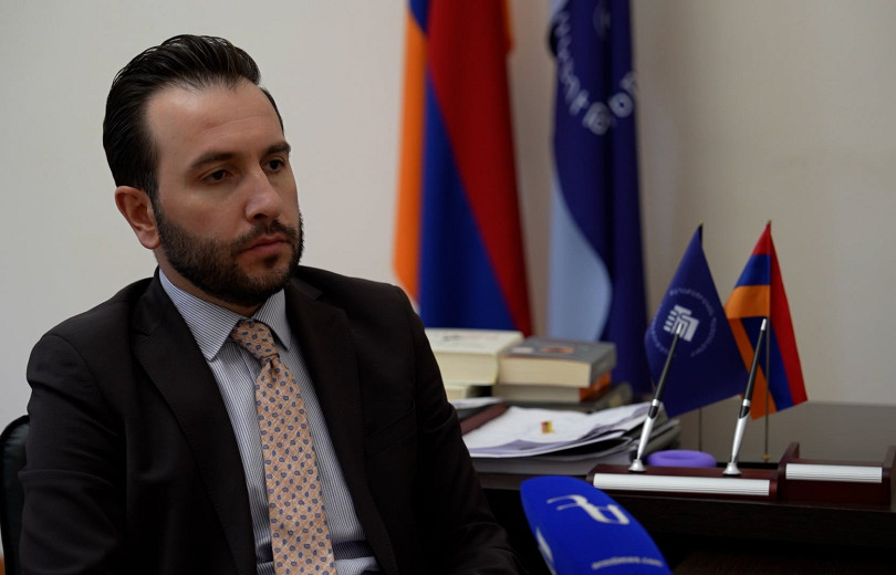 Ուզում է գլուխկոնծի տան, բալետ պարեն, մեկ է, քաղաքական ջեբկիրներին ժողովուրդը գցել է աղբամանը. տեսանյութ
