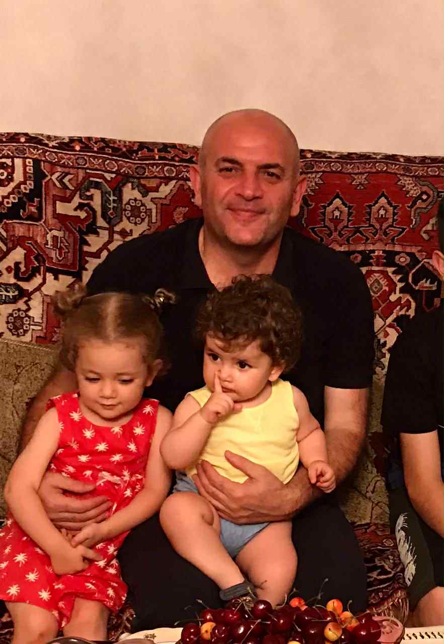 «Պատերազմի օրերին երբևէ նման վերջաբանի մասին չէր խոսում… վստահ եմ՝ այս կորուստը նա դժվար թե կարողանար հաղթահարել…». Այսօր Արցախի հերոս Արայիկ Գրիգորյանի հիշատակի օրն է