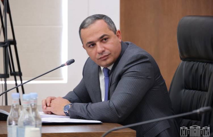 «Հրապարակ»․ Ոչ մի հարցի հիմնավոր չպատասխանեց