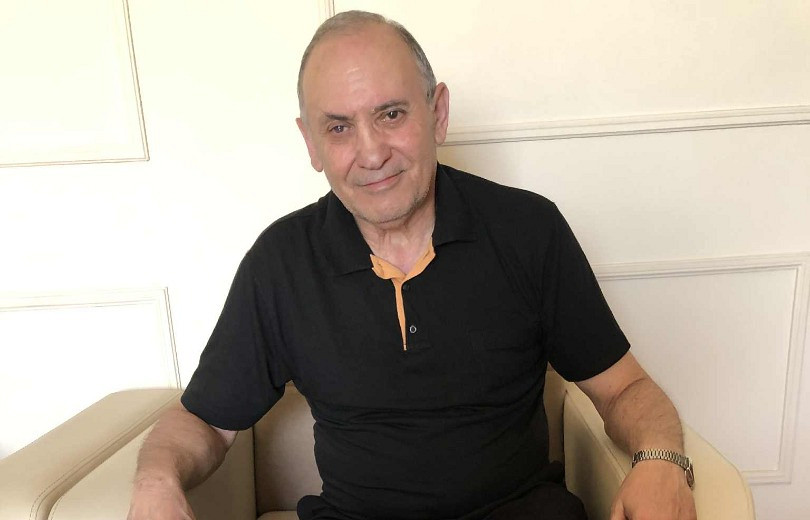 Մարզիչն եկավ թե՝ արա դանդաղ հաղորդի, տղեքը հասցնեն խաղան. գյումրեցի մարզական չեմպիոն մեկնաբանը՝ Սամվել Աղանյան