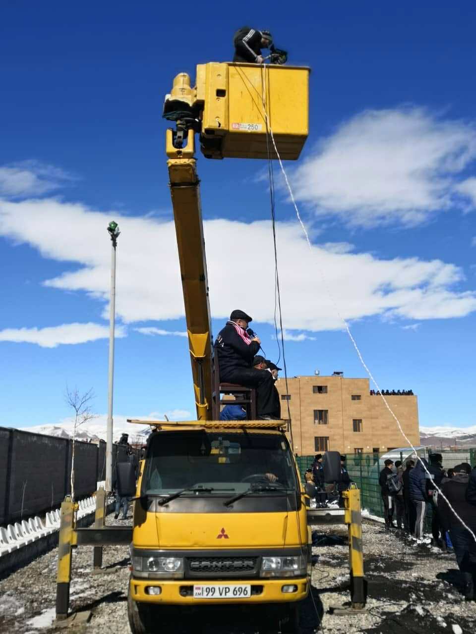 Մարզիչն եկավ թե՝ արա դանդաղ հաղորդի, տղեքը հասցնեն խաղան. գյումրեցի մարզական չեմպիոն մեկնաբանը՝ Սամվել Աղանյան