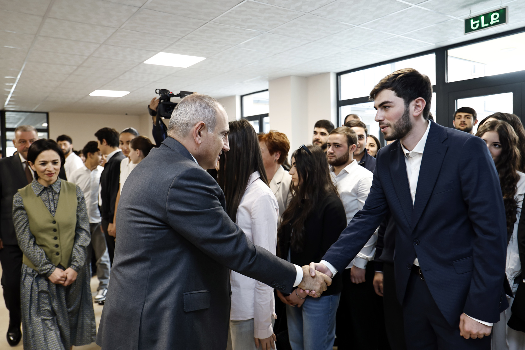 Վարչապետն ուսանողներին և աշակերտներին ներկայացրել է Իրական Հայաստանի գաղափարախոսությունը