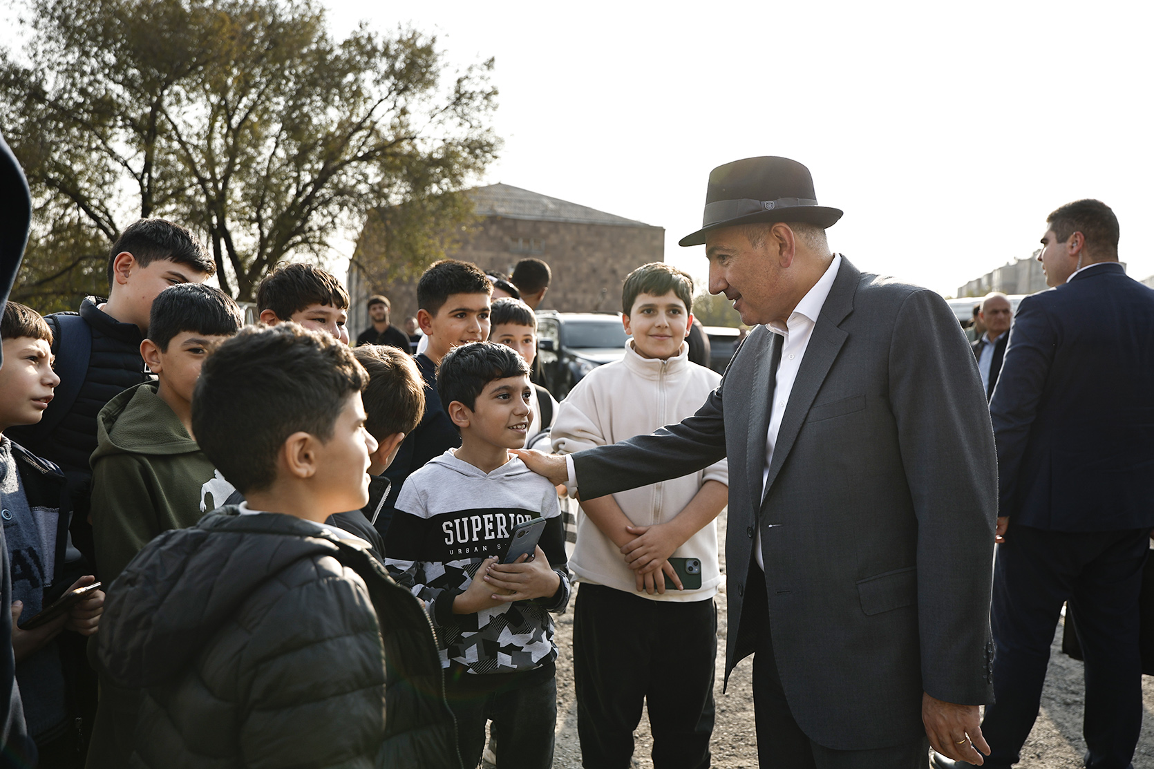 Վարչապետն ուսանողներին և աշակերտներին ներկայացրել է Իրական Հայաստանի գաղափարախոսությունը