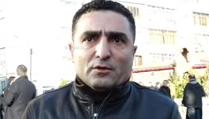  «Եկել եք բռնանա՞ք իմ սահմանադրական իրավունքներին»․ Ռոմանոս Պետրոսյանը՝ լրագրողներին 