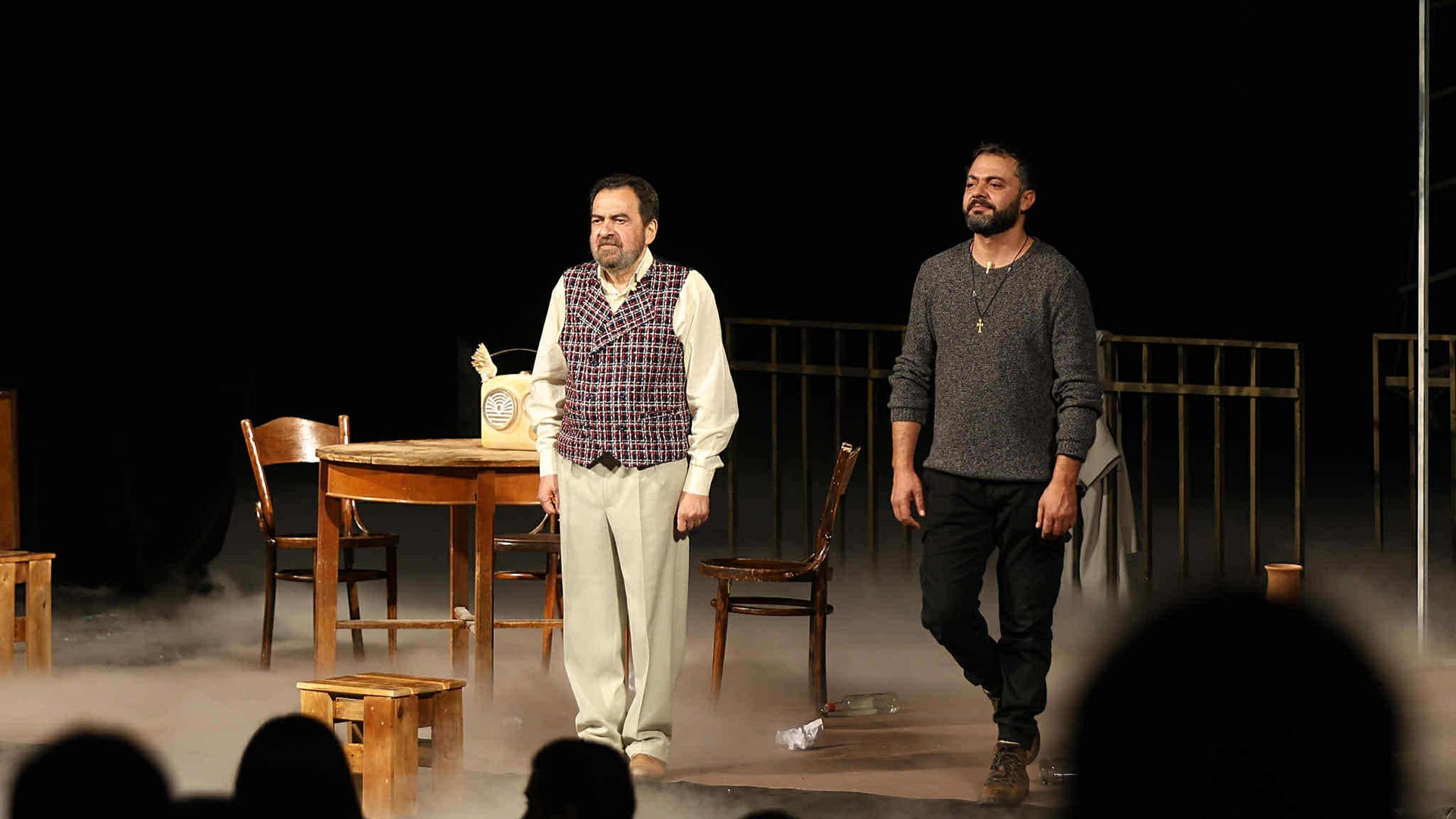 «Ո՞վ է Առաքելը և ո՞վ է իր Տերը». Հրանտ Թոխատյանը վերադարձել է բեմ՝ «Առաքել» ներկայացմամբ և բազմաթիվ հարցերի պատասխաններով