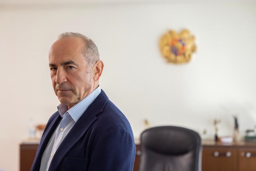 «Նոյեմբերի 9-ի հայտարարության 9-րդ կետը բովանդակությամբ նույնն է, ինչ Վաշինգտոնում ստորագրված փաստաթղթի կետը, այն տարբերությամբ, որ այն ժամանակ կար Արցախ, հիմա չկա»