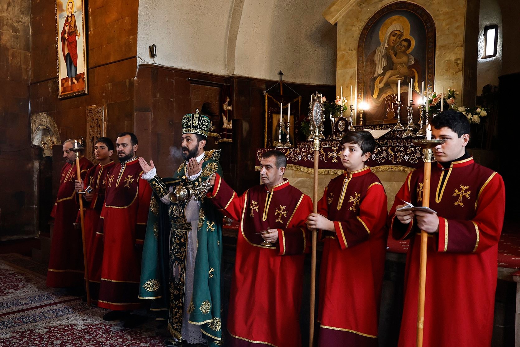 ՀՀ վարչապետը Թալինի պատարագից լուսանկարներ է հրապարակել