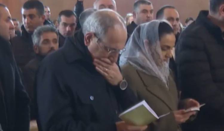 Մեկը չկա ՝ ասի. «Կռիվ ունես՝ արտաքին թշնամուդ դեմ արա, որ քո ողջ մարզն իրենն է համարում, ի՞նչ ես կպել քո երկրի եկեղեցուն»