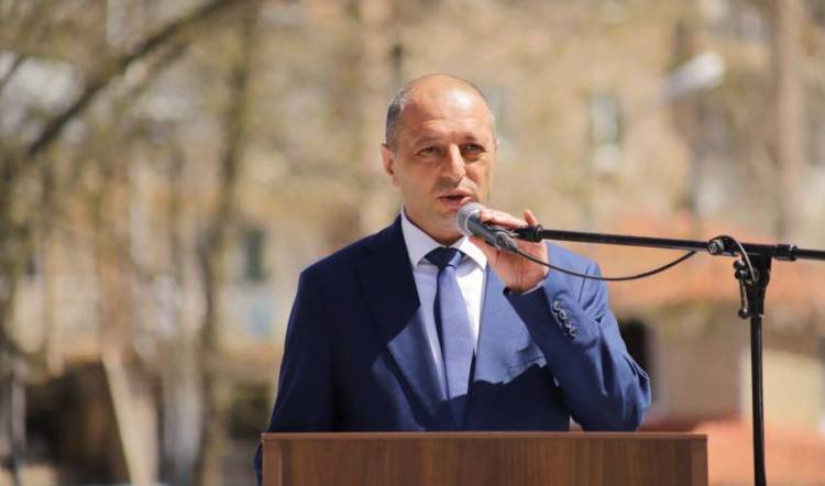 «Հրապարակ». Վանաձորի վրա համայնքապետ չեկավ, Լոռու վրա` մարզպետ