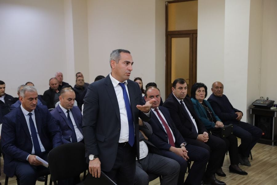 «Նման սցենար չունենք և դա մեր ձեռագիրը չէ»․ Շիրակի մարզպետը՝ Վարդան Ղուկասյանին «դուրս շպրտելու» մասին