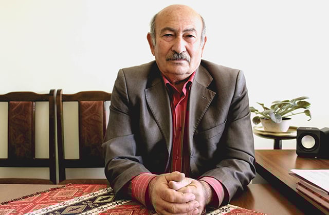 «Երբ օղակը շատ էր սեղմվում Արցախի շուրջ, ես դուրս եկա, հասկացա՝ ղեկավարության կողմից ամեն ինչ արվում է, որպեսզի Արցախը սկուտեղի վրա հանձնվի». Քաջիկ Հարությունյան