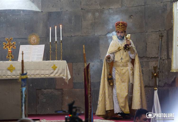 «Հրապարակ»․ Ստեփան Ասատրյանը Հովհաննավանքում կրկին «պատարագ» է մատուցել, սակայն՝ «ինքն իր համար»