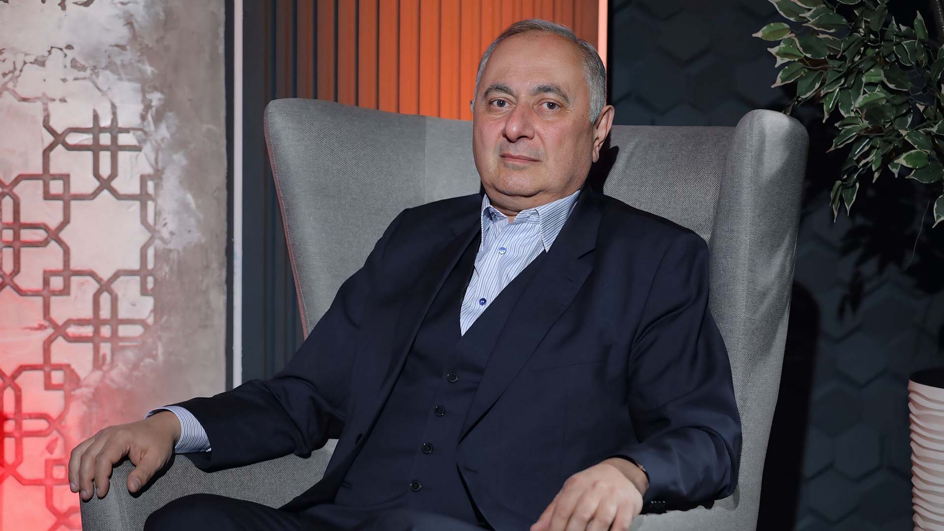 ԿԱԼԱՆԱՎԱՅՐՈՒՄ ԷԼ ԷԻՆ ԽՈՆԱՐՀՎՈՒՄ ԻՄ ԱՌՋԵՎ․ ԻՆՁ ՆՄԱՆ ՄԱՐԴԻԿ ԷԻՆ, ԻՆՉՈ՞Վ ԵՄ ԻՐԵՆՑԻՑ ԱՎԵԼԻ ԼԱՎԸ. ԱՐՄԵՆ ՉԱՐՉՅԱՆ