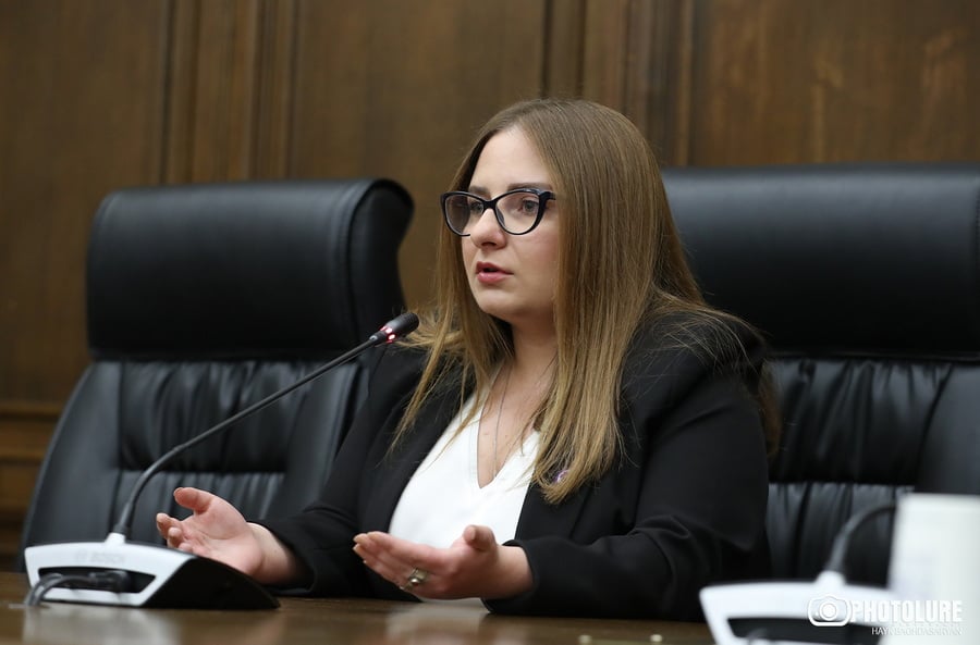 «Ի՞նչ էր տեղի ունենալու, որ ասեիք՝ ցավում եմ, Բաքվում տեղի ունեցող շինծու դատավարության համար, մեր գերիները պիտի օր առաջ վերադառնան։ Ալիեւը զանգելու էր ասեր՝ դուք ռեւանշիստներ եք»․ Քրիստինե Վարդանյանը՝ դատավորի թեկնածուներին