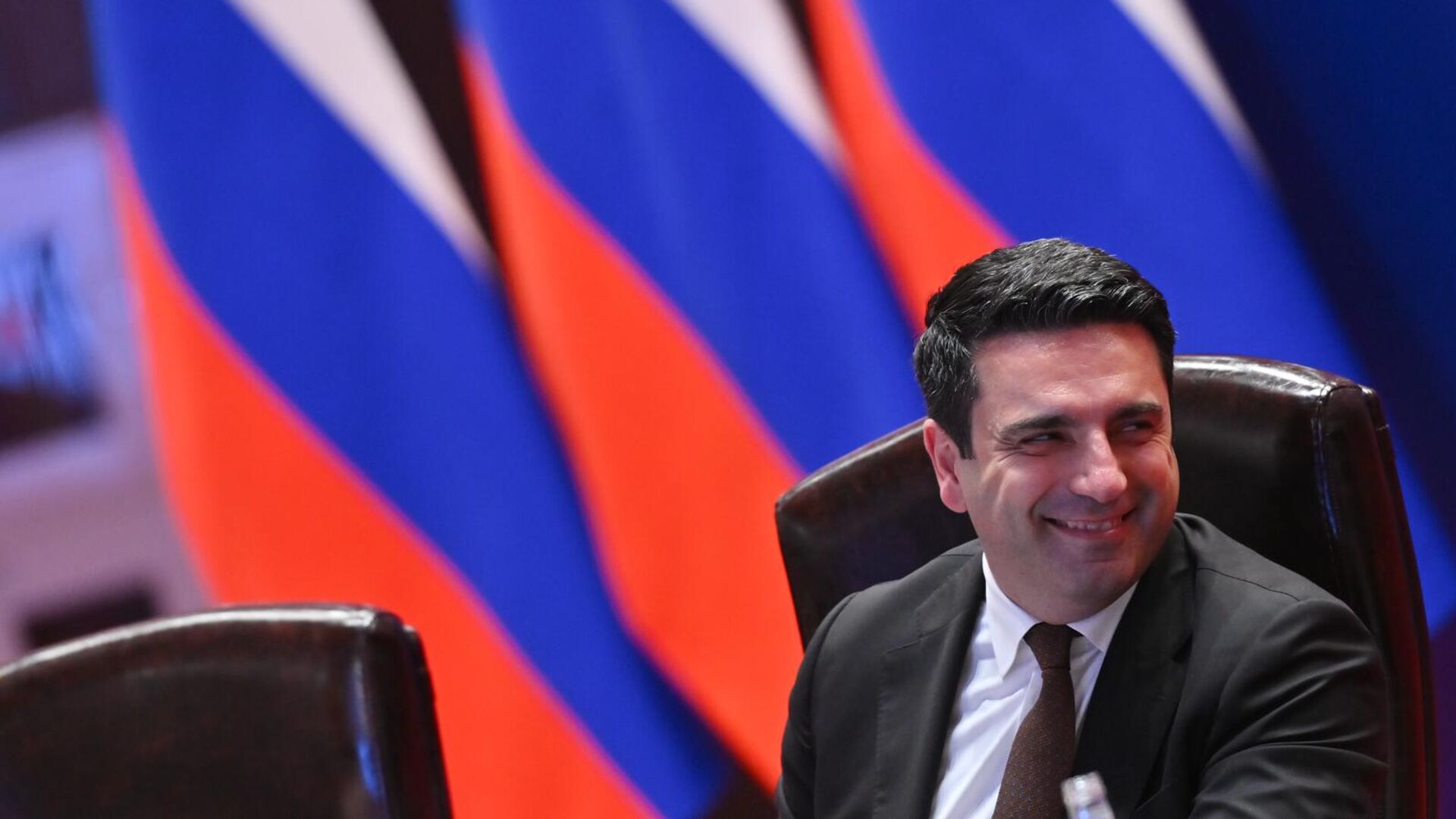 Խորհրդարանում այլևս ընդդիմություն գոյություն չունի․ Ալեն Սիմոնյան