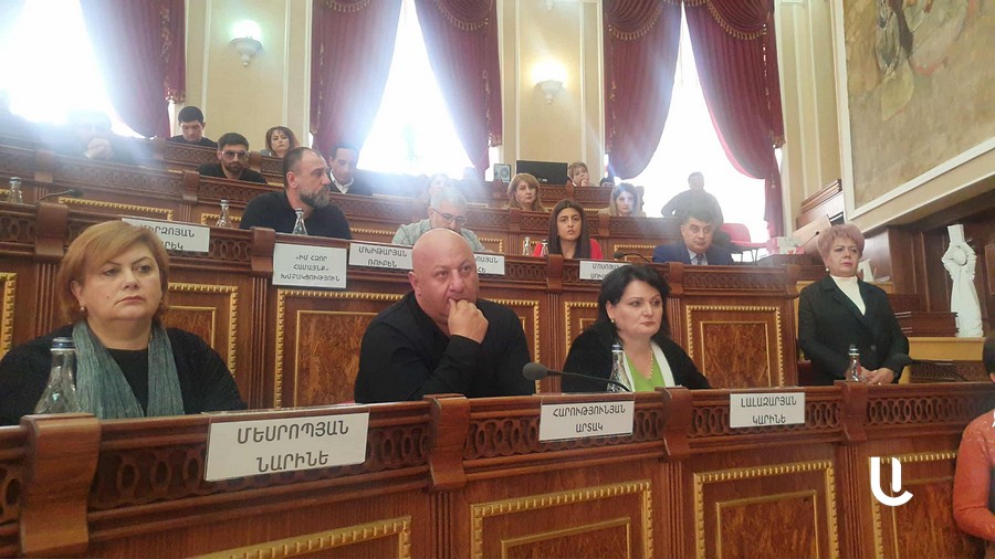 Գյումրիում իշխանափոխություն են ծրագրո՞ւմ․ ավագանու նիստը չկայացավ․ ՔՊ-ականները չէին ներկայացել