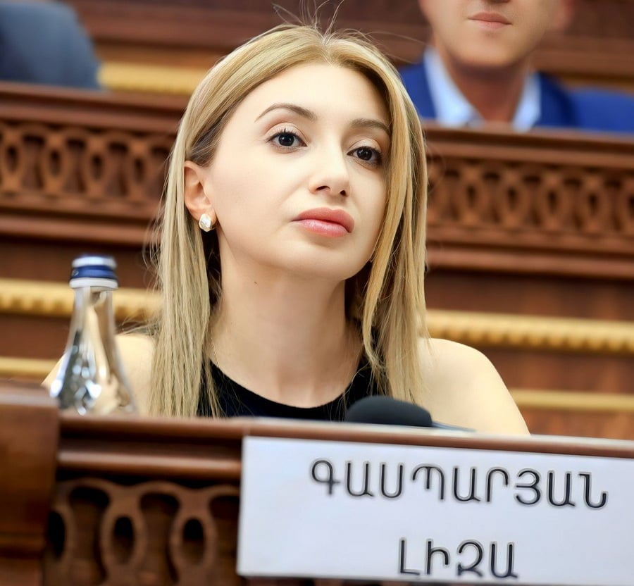 Գյումրիում խառն են․ տապալված ավագանու նիստ՝ ոչ միայն ՔՊ-ականների, այլ ընդդիմադիր անդամներից մեկի բացակայության պատճառով