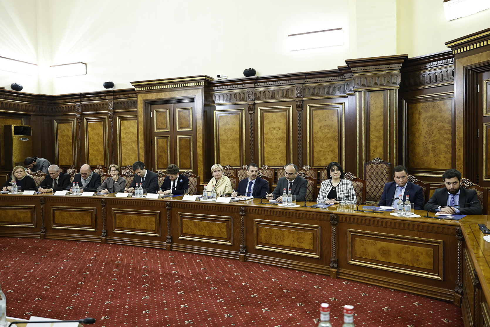 Վարչապետը հանդիպում է ունեցել ԵՄ անդամ պետությունների դեսպանների հետ. լուսանկարներ