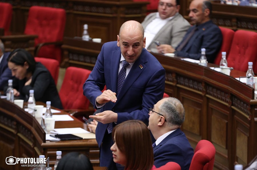 «Եթե ուզում եք պարտքս փակել, հիփոթեքս փակեք»․ Արթուր Խաչատրյանը՝ Սիսակ Գաբրիելյանին