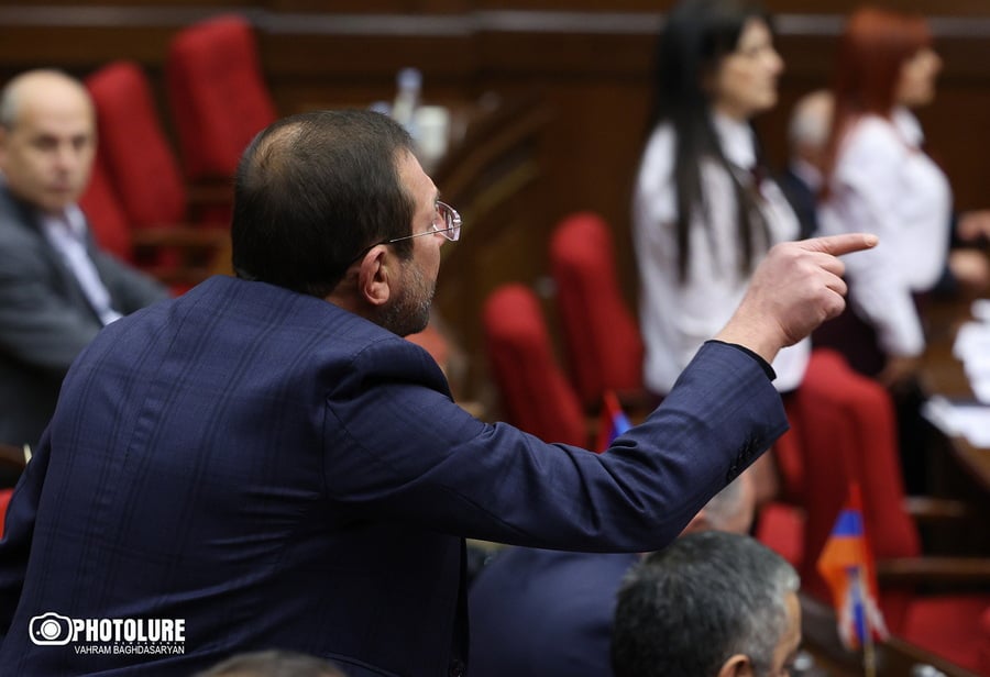 «Արշակ Կարապետյանին ամենաբարձր պաշտոնների Բաբկեն Թունյանի հարեւան Պողոսը չէր նշանակել»․ Գեղամ Մանուկյանը՝ Անդրանիկ Քոչարյանին