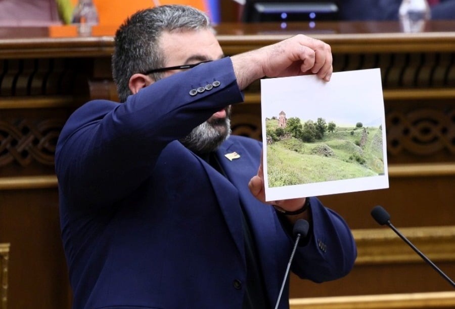 «Կարա ասի՝ լավ է, որ դուք ավտոյի մեջ չեք եղել, կարող էին ձեզ էլ ավտոյի հետ տանեին»․ Գառնիկ Դանիելյանը զարմացած է Անդրանիկ Քոչարյանի տրամաբանության վրա