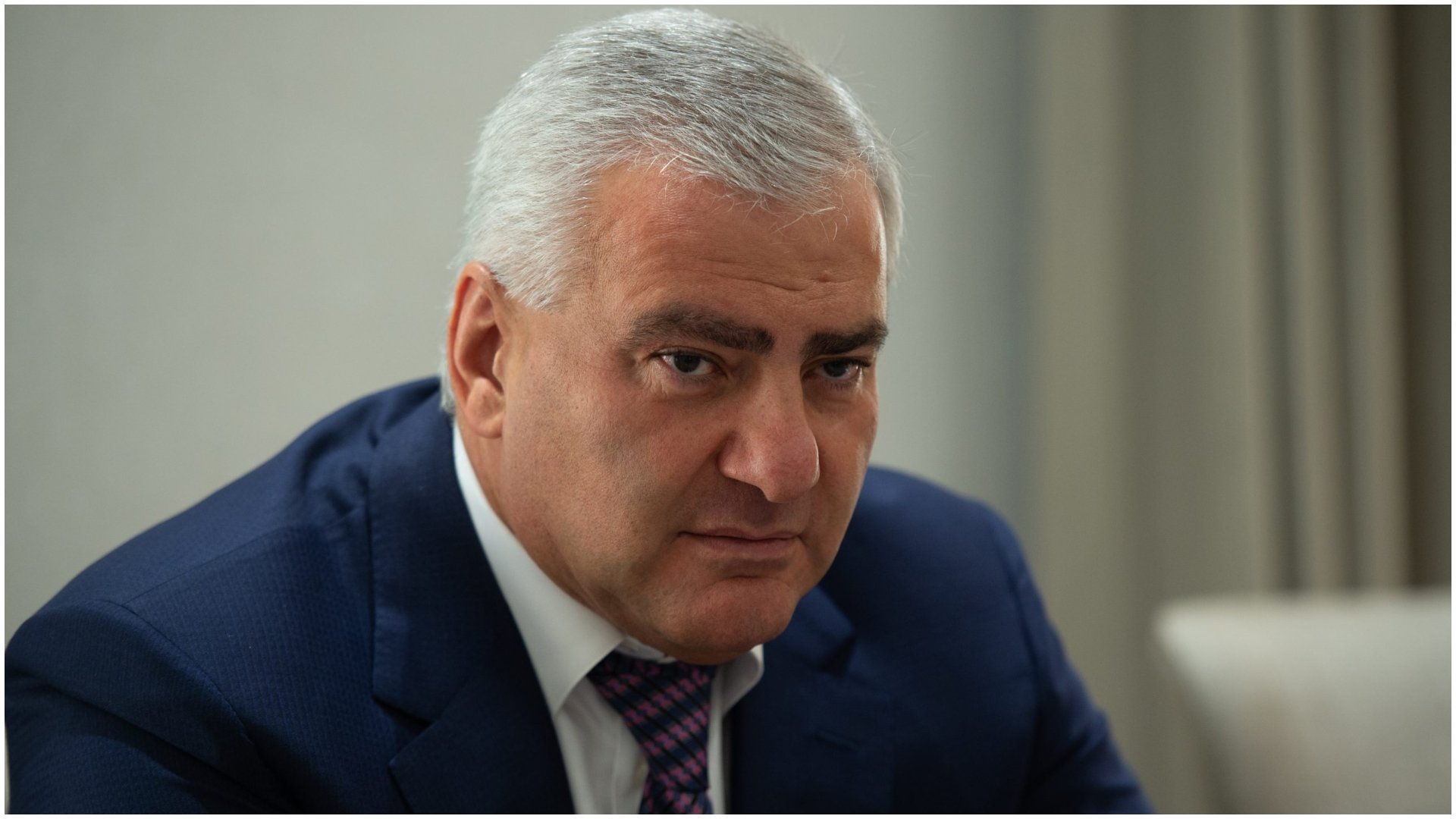 Սամվել Կարապետյանի հետ կատարվողը բռնապետական կառավարման վերջին դրսևորումներից է. GreatBritain news-ը` Սամվել Կարապետյանի ազատազրկման ու եկեղեցու դեմ հարձակումների մասին