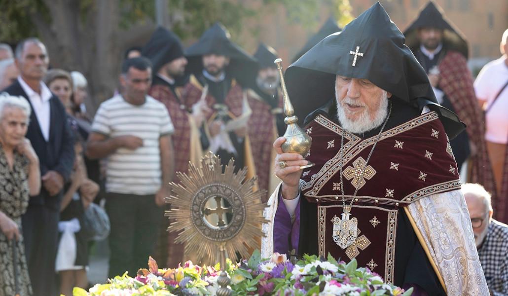 Կաթողիկոսի հանդիսապետությամբ տեղի ունեցավ Երեկոյան ժամերգություն