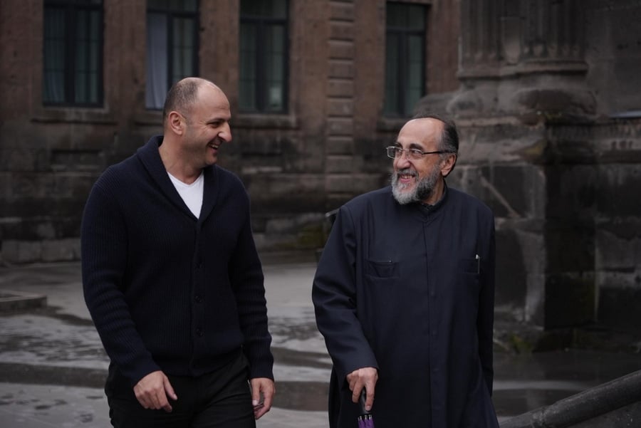 «Շիրակցուն, գյումրեցուն չի սազում, որ իր Սրբազանը կալանավորված է»․ Կարեն Սիմոնյան
