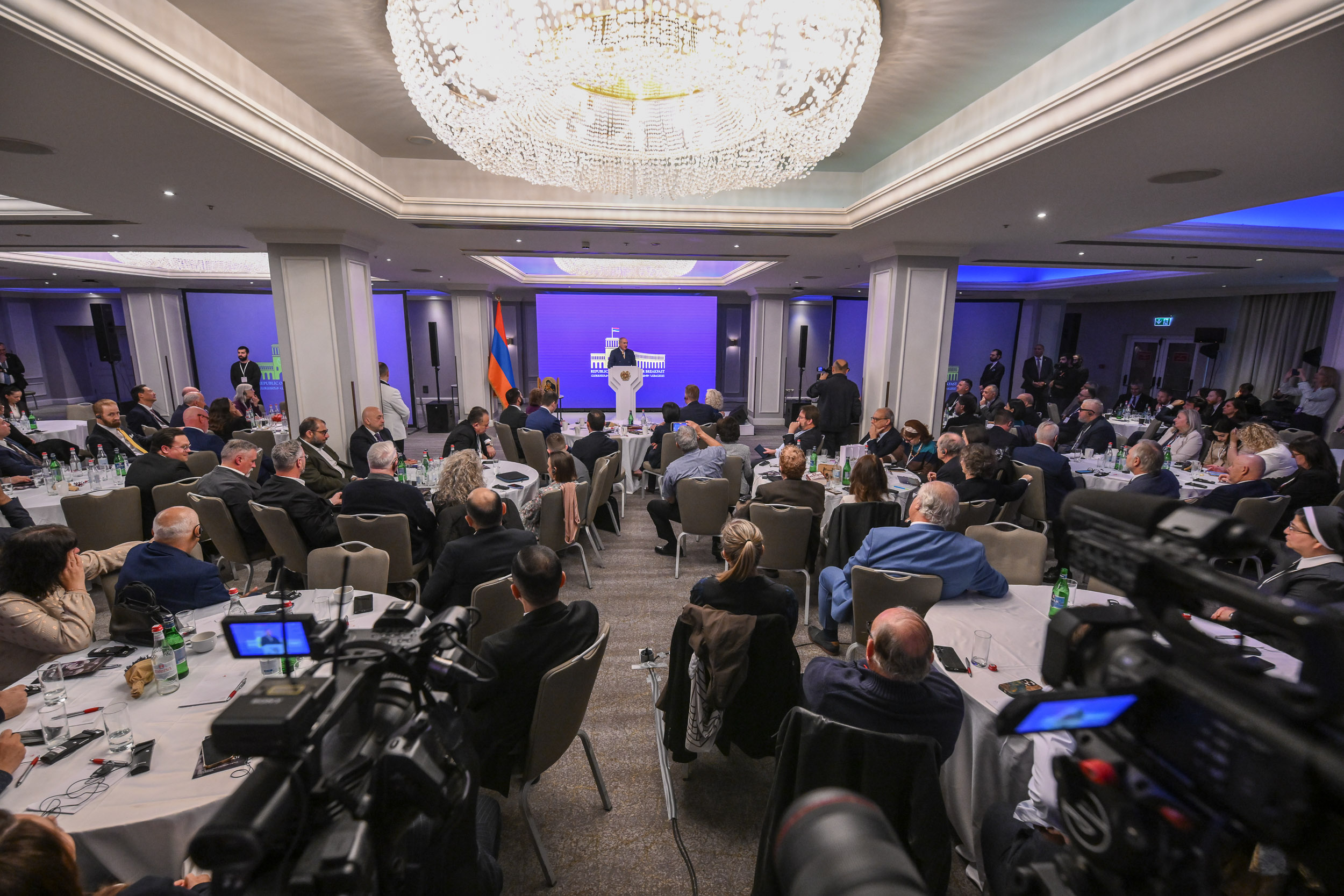 Խաղաղության ճանապարհն այն ճանապարհն է, որով առաջնորդում է Աստված. վարչապետի ելույթը ՀՀ առաջին Աղոթքի նախաճին