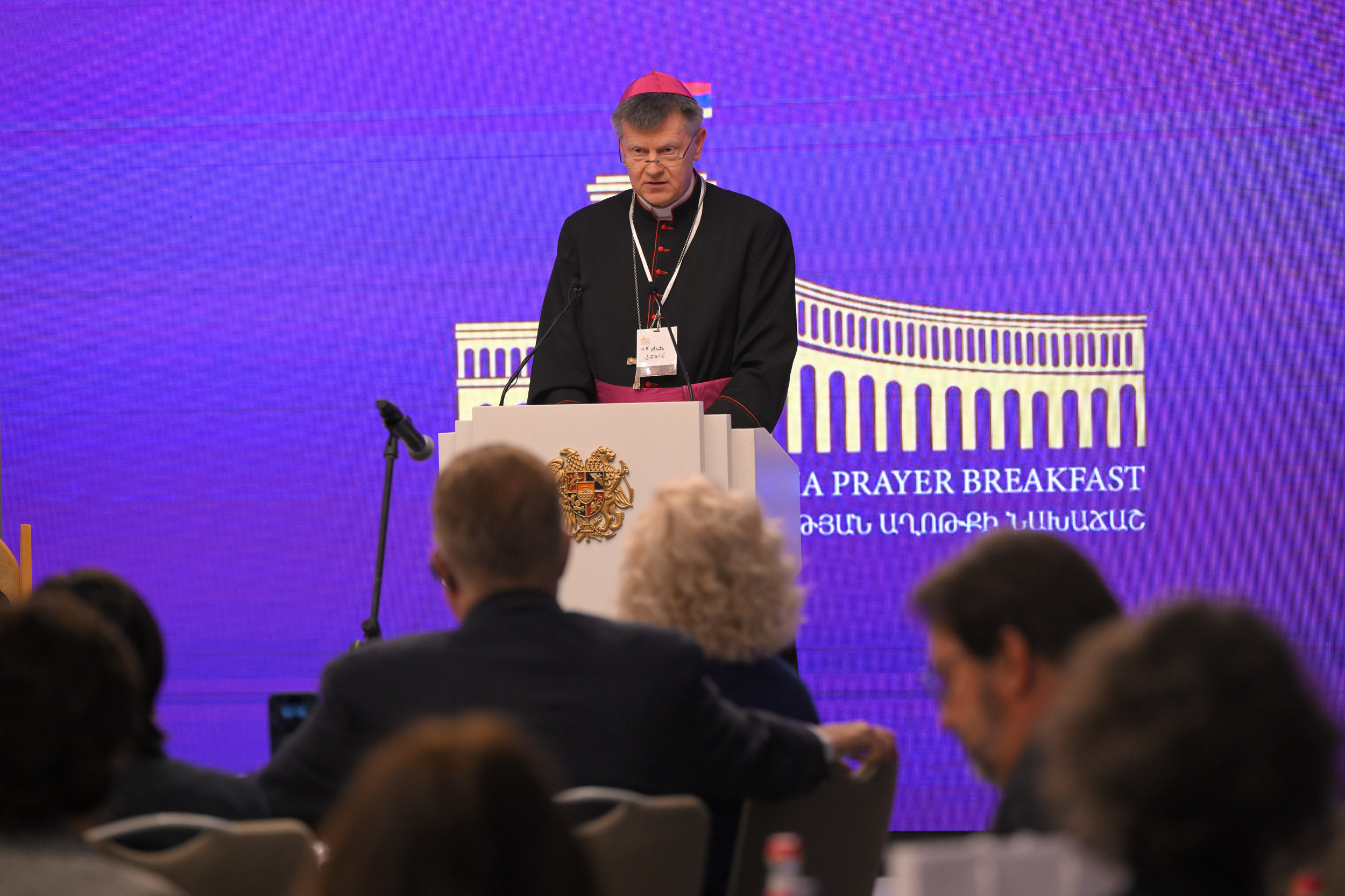 Խաղաղության ճանապարհն այն ճանապարհն է, որով առաջնորդում է Աստված. վարչապետի ելույթը ՀՀ առաջին Աղոթքի նախաճին