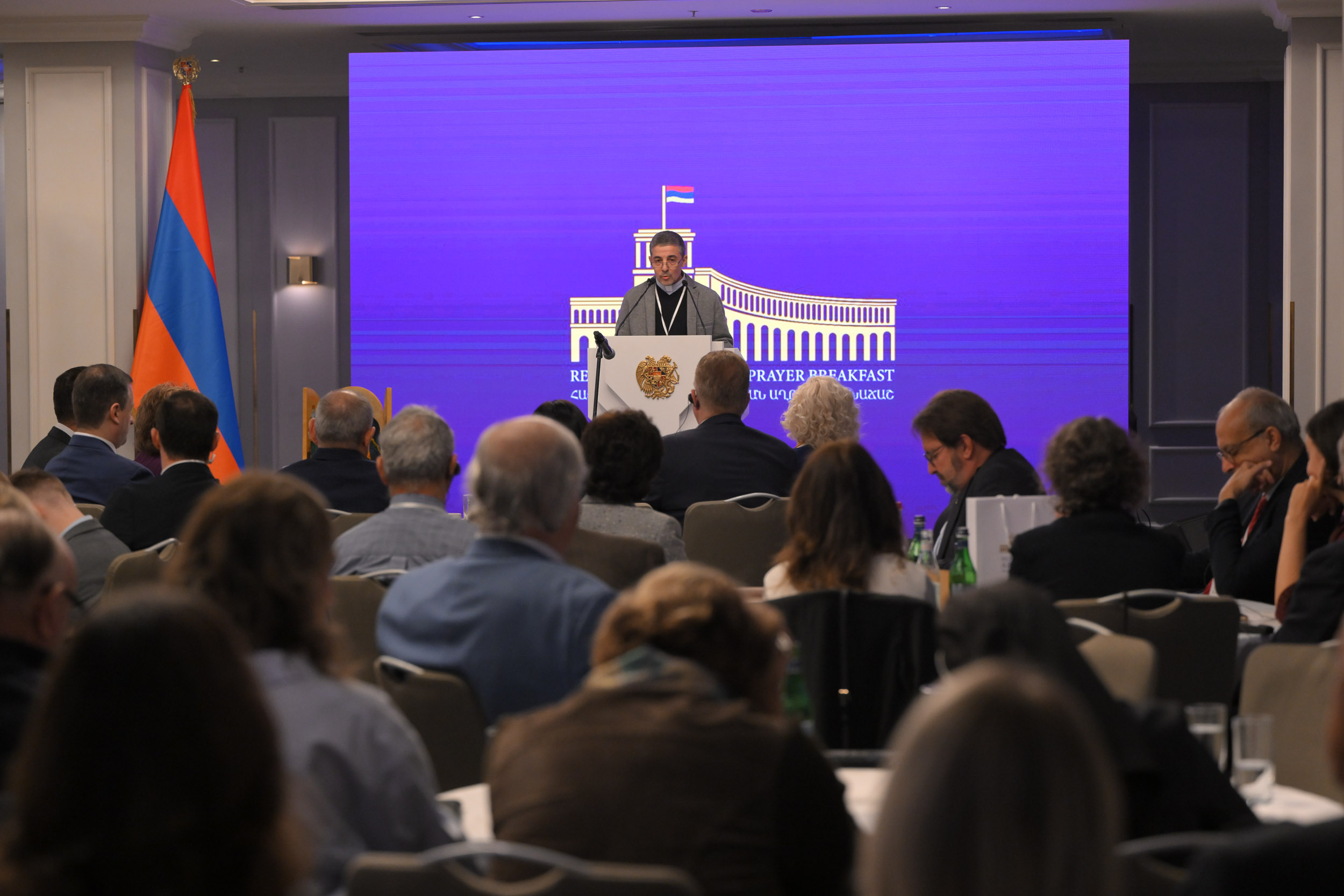 Խաղաղության ճանապարհն այն ճանապարհն է, որով առաջնորդում է Աստված. վարչապետի ելույթը ՀՀ առաջին Աղոթքի նախաճին