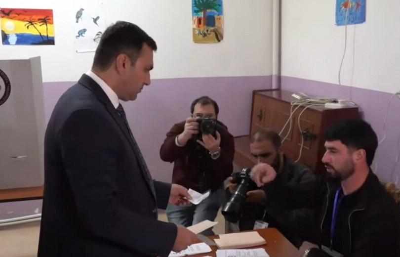 «Քաղաքացիական պայմանագիր» կուսակցության թեկնածու Արգիշտի Մեխակյանը քվեարկեց