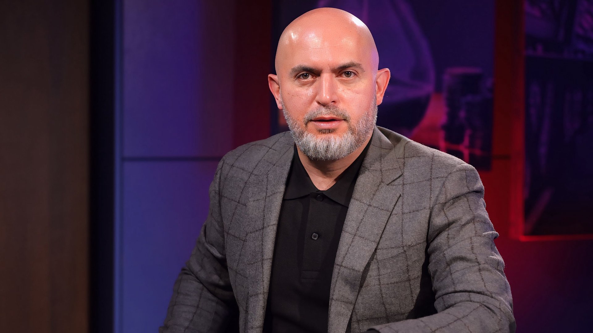 ԱԳԵՆՏ ՍՎԻՏԱԼՍԿԻ, ԴՈՒ Ո՞ՒՄ ԴԵՍՊԱՆՆ ԷԻՐ. ԹՂԹԻ ՄԵՋ ԳՐՎԱԾ ԷՐ՝ ՆԻԿՈԼԻՆ ԲԶԵՔ, ԹՈՂ ՍԱՂ ՈՒԺԱՅԻՆՆԵՐԸ ՎԵՐՑՆԻ. ԱՐՄԵՆ ԱՇՈՏՅԱՆ