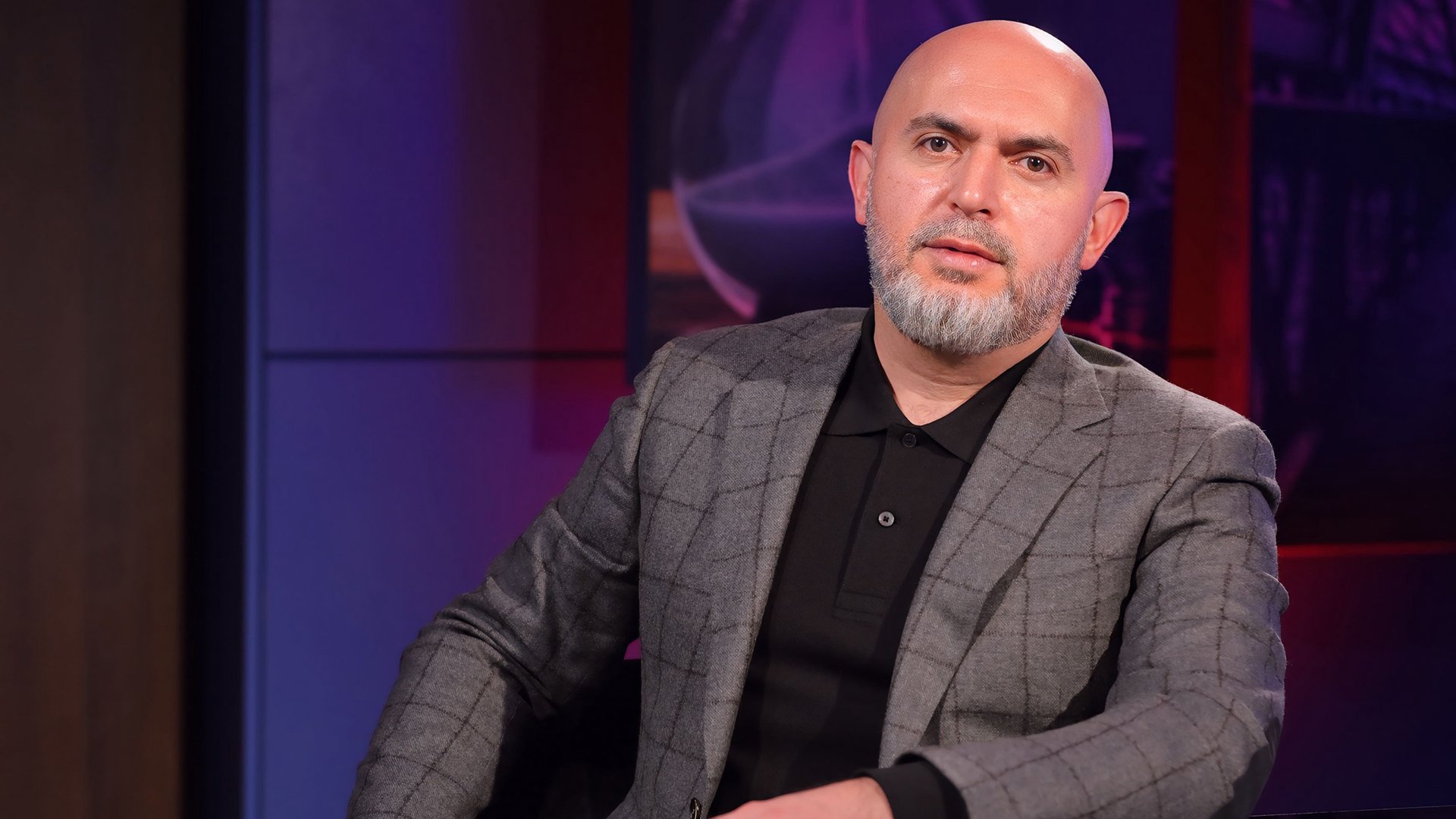 ԱԳԵՆՏ ՍՎԻՏԱԼՍԿԻ, ԴՈՒ Ո՞ՒՄ ԴԵՍՊԱՆՆ ԷԻՐ. ԹՂԹԻ ՄԵՋ ԳՐՎԱԾ ԷՐ՝ ՆԻԿՈԼԻՆ ԲԶԵՔ, ԹՈՂ ՍԱՂ ՈՒԺԱՅԻՆՆԵՐԸ ՎԵՐՑՆԻ. ԱՐՄԵՆ ԱՇՈՏՅԱՆ