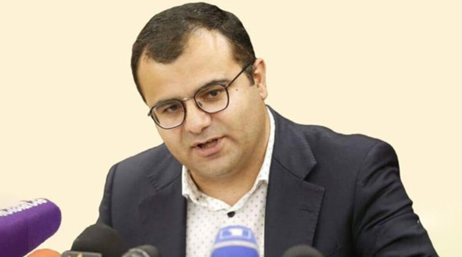 «Սա նշանակում է, որ Ավետ Բաբայանի՝ նախորդիվ արված պնդումները այն մասին, թե ինձ հետ որևէ առնչություն չի ունեցել, կեղծ են»․ Հակոբ Կարապետյանը՝ Ավետ Բաբայանին տրված նկատողության առիթով