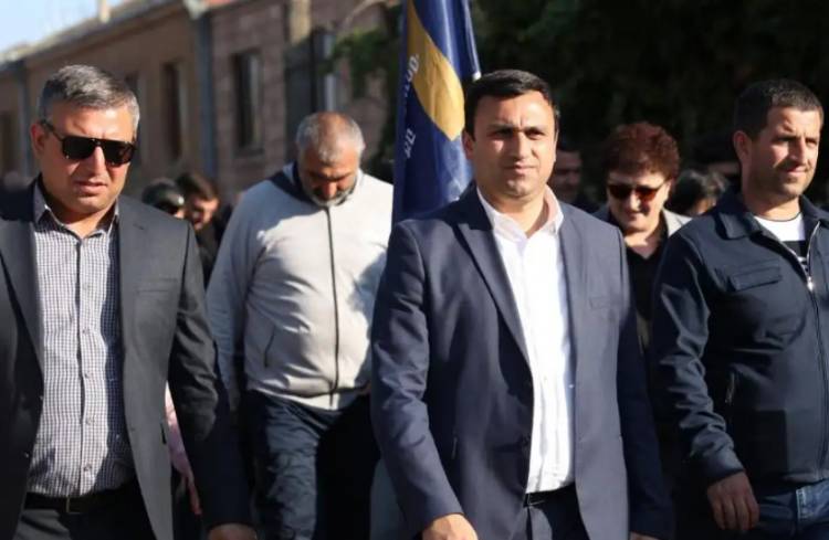 Ո՞րն է հավը և ո՞րը՝ ձուն