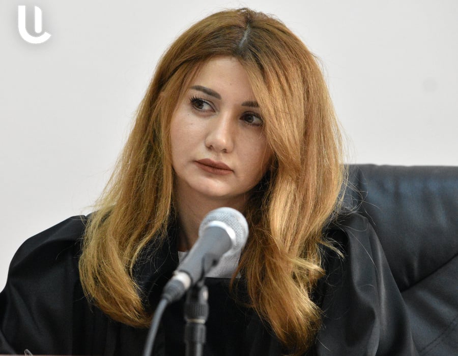 Դատարանում մի պահ լարվեց մթնոլորտը դատավորի ու հանրային մեղադրողի միջեւ