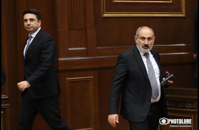 Փաշինյանն իր կուսակիցներից թաքցրե՞լ է պատերազմի սկսվելու փաստը