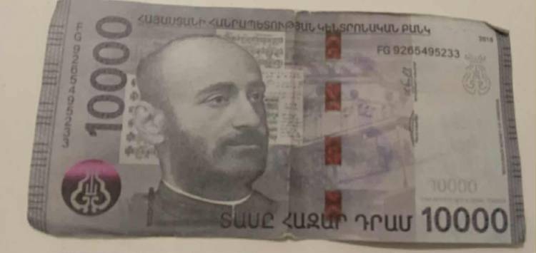 Տաքսու վարորդը կեղծ 10․000 դրամանոց է տվել ուղևորին