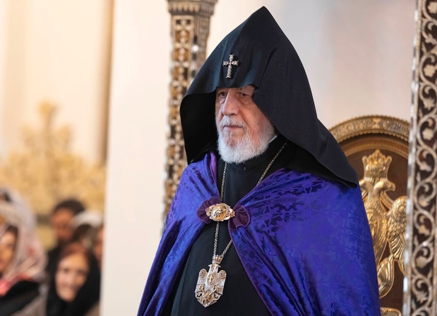 «Մեր սրտերը ծանրացած են՝ տեսնելով, թե ինչպես են քաղաքական որոշումով, շինծու մեղադրանքներով ազատազրկվել սրբազանները եւ Սամվել Կարապետյանը»
