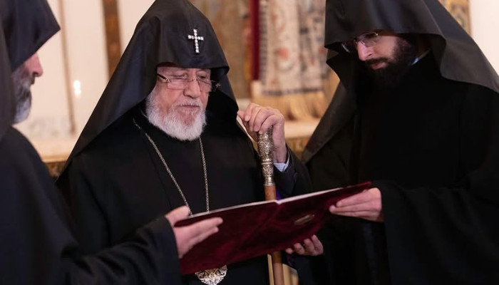  «Հակառակ իշխող ուժի կողմից հակաեկեղեցական դատապարտելի գործողություններին` մեր Սուրբ եկեղեցին անսասան է». Վեհափառ 