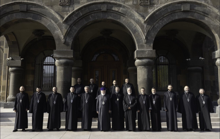 Վեհափառը հոգևոր հովիվներին պատգամել է ամեն ջանք ի գործ դնել հասարակության մեջ ազգային-հոգևոր արժեքների առավել զորացման համար