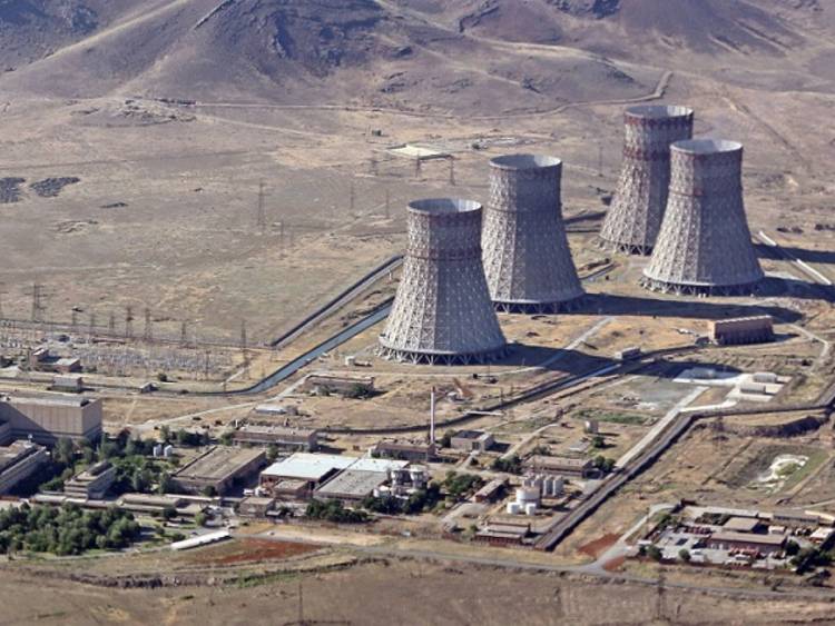 Խաղաղության խաչմերուկը մեռավ, կեցցե ատոմակայանը