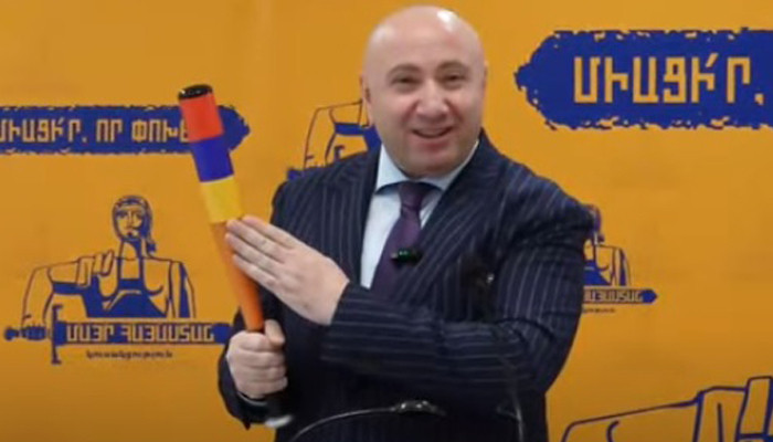  «Սա քաղաքական դաշտը քաղաքական ապիկարներից մաքրելու գործիք է՝ փոխաբերական իմաստով»․ Անդրանիկ Թևանյան 