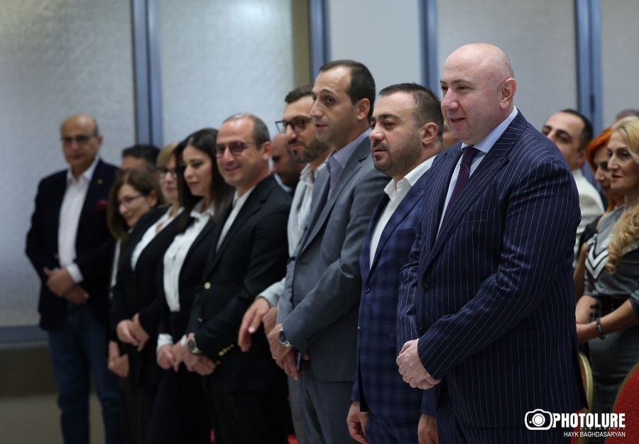 Իշխանության մեջ հայտնվածները ոչնչացնում են անկախության նվաճումները . Անդրանիկ Թևանյան