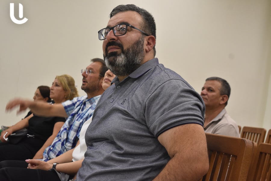Իր «գեղցի շուստրիությամբ» բա թե` հոգեւոր հավաք եմ անցկացնում. դու ո՞վ ես, որ անես, մեղքերի մեջ թաղված մարդ ես դու. Պատգամավորը՝ Փաշինյանին